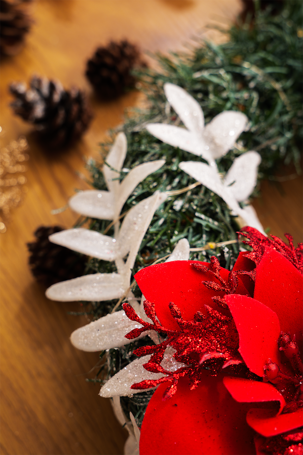 Kalėdinis vainikas "Ruby"