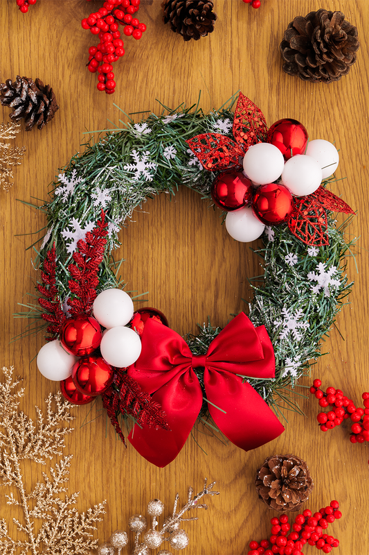 Kalėdinis vainikas "Scarlet"