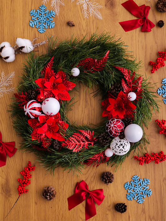 Natūralių pušų šakų vainikas “Noella”